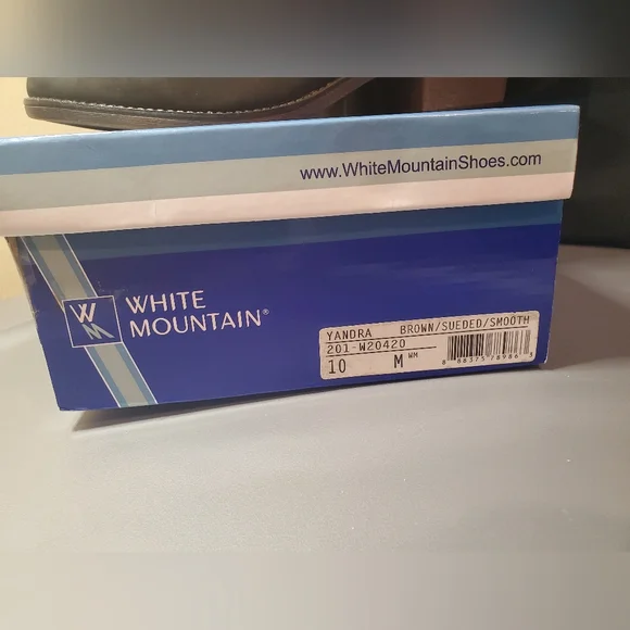 White mountain Yandra Brown Suede Smooth Buckled Western Boho Booties Size 10 - Picture 9 of 9